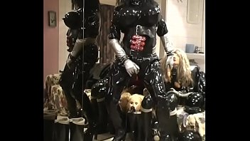 Roxina2007naughtyandhotrubber030207xl