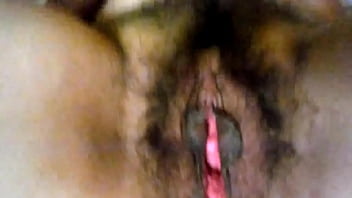 Madura Acariciando Su Panocha Peluda