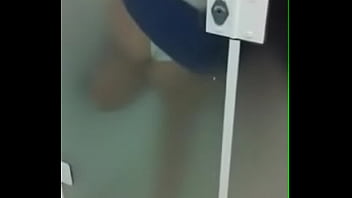 Gianine Fudendo No Banheiro