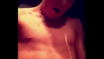 Curly Haired Twink' Cumshot