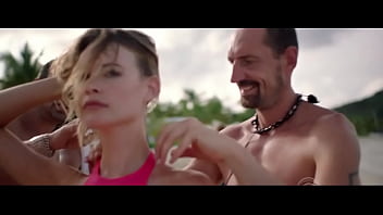 Candice Swanepoel, Behati Prinsloo In The Victoria' Secret Swim Special (2015-2016)