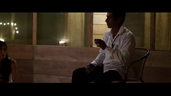 Chelsea Handler in Chelsea Does (2016) - 4