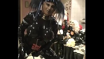 Roxina2007rubberdollinpeepants080307xl