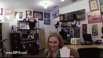 1-Amateur chick penetrated by horny fucker -2016-02-10-02-35-016