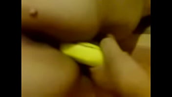 Mexicana Marisol De Aperro Con Platano