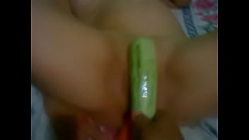 Fudendo Esposa Com Legumes