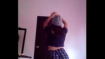 Mariana Gonzalez Twerk Dance[1]