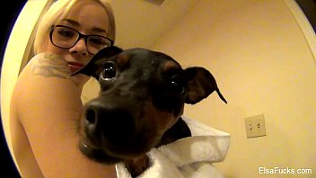 Elsa Jean Shows Her Pussy