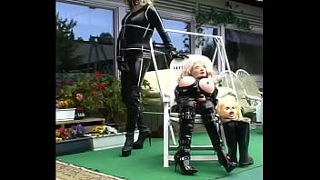 Roxina2006RubberDollOut010606
