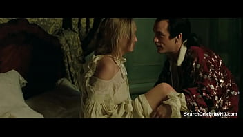 Uma Thurman In Dangerous Liaisons 1989
