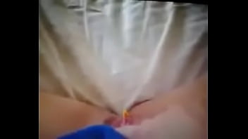 Masturbandose Con Un Pollo