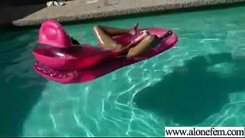 (missy Maze) Teen Girl Fill Her Holes With Sex Things As Toys Mov-23