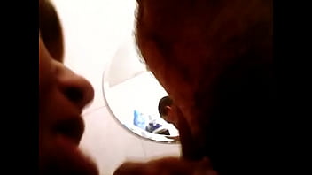 Me Encanta Mamarle La Verga A Mi Amante