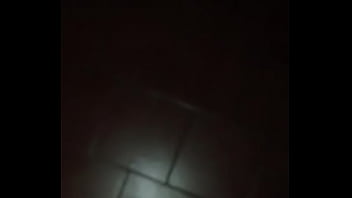 Viniendose En El Baño