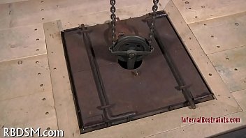 Handcuffed Babe Needs Sexy Punishment