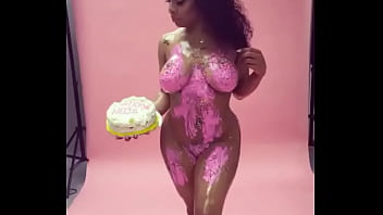 Nikki Nicole Bday Cake Ass