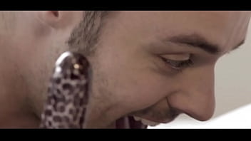 Lindsay Armaou The Smoke 2014