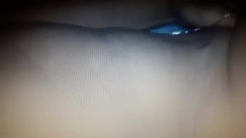 Corno Filmando Sua Gostosa Gozar Com Consolo