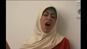 1101689 arab muslim hijab