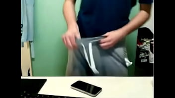 Boy Novinho Batendo Punheta