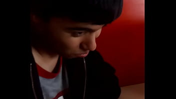 Hott Brony Eat Pizza