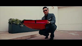 Get Her Out Of The Friend Zone !