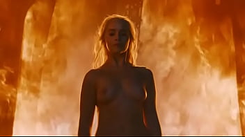 Emilia Clarke _ Game Of Thrones S06e04