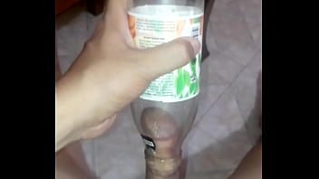 V. Una Botella De Jumex