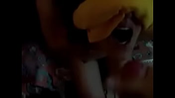 Corrida En La Cara De Una Chica Portuguesa !