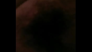 Madura Me Muestra Su Cuerpo