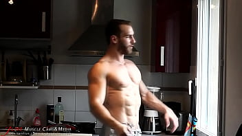 Twisting A Frying Pan Easily