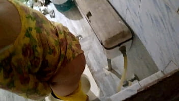 Pissing, Hidden, Aunty - Pissing - 2025 - Steamy - Performance - Video 5106824