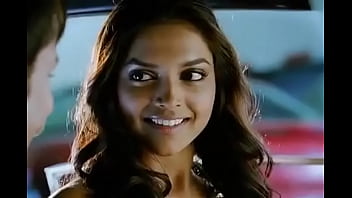 Deepika Padukone Kiss Love Aaj Kal
