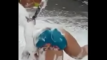 Dominicanas Sacando Leche