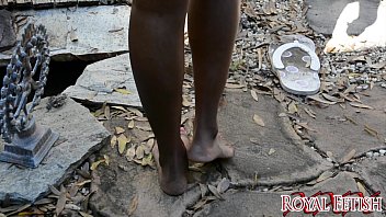 Jet Setting Jasmine Barefoot In The Garden Foot Fetish Pov