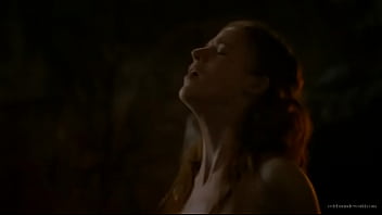 Rose Leslie Completely Nude