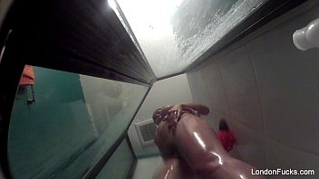 London Keyes Showers