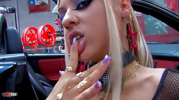 Melody Star Choni Total Ofrece Su Culo En Un Taller