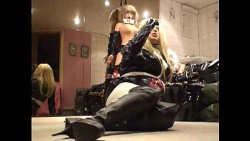 Leatherlaetxandlackforroxina110408