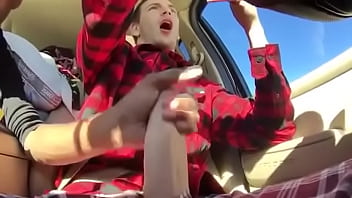 Paja En Carro Con Amigo