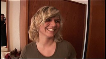 Juliareaves-xfree - Haussauen Report - Scene 4