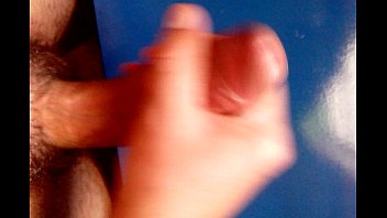 Punheta Gostosa Pra Começar Bem O Dia !