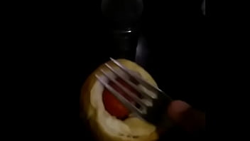 Arrombando O Cuzinho Do Pão Com Salsicha 2