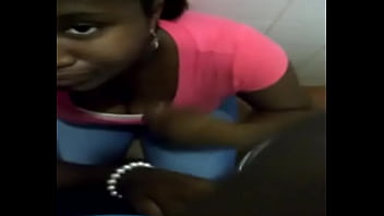 Elle Me Suce En Boite