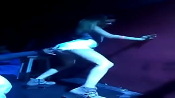 Turra Putita Bailando El El Boliche La Manosean