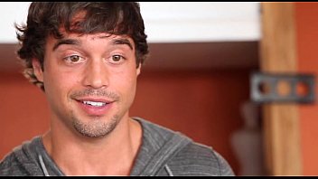 Raven Alexis Girl Who Is Able To Meet His Guest