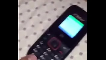 Le Meten El Telefono (teen Masturbate Whit A Phone)