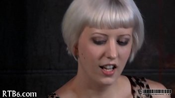 Harsh Whipping For Ravishing Girl - Video 5109638