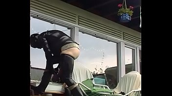 Roxina2003BigBootLatexWanx010803