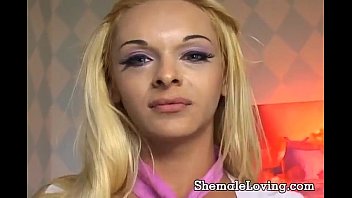 Blonde Shemale Getting Anallized